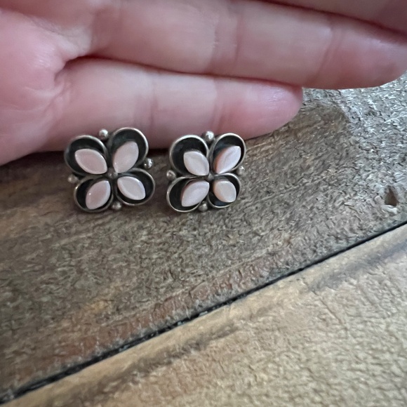 Native American sterling silver and stone stud earrings - Picture 3 of 3